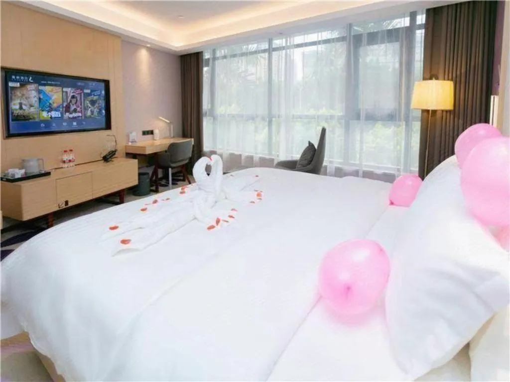 Bed in Lavande Hotel Shenzhen Jingtian Metro Station