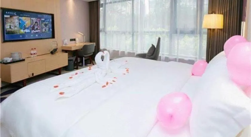 Bed in Lavande Hotel Shenzhen Jingtian Metro Station