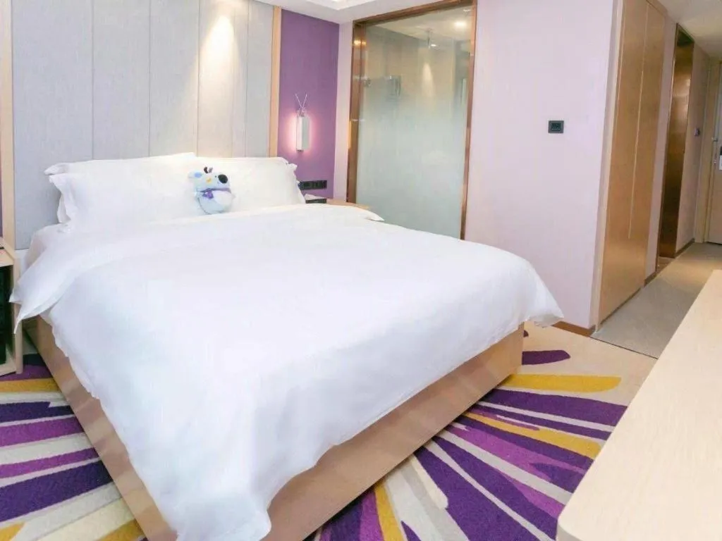 Bed in Lavande Hotel Shenzhen Jingtian Metro Station
