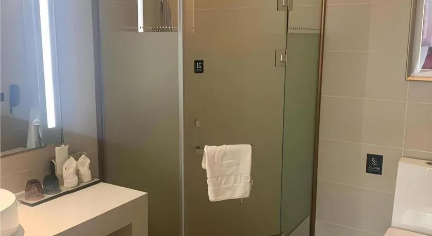 Lavande Hotel Shenzhen Jingtian Metro Station