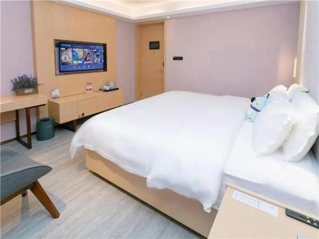 Bed in Lavande Hotel Shenzhen Jingtian Metro Station