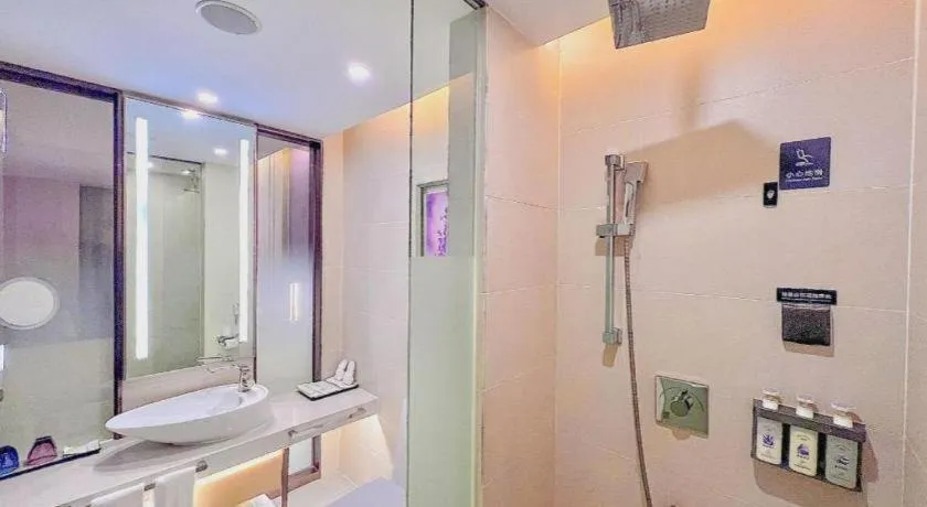 Lavande Hotel Huizhou Shiwan