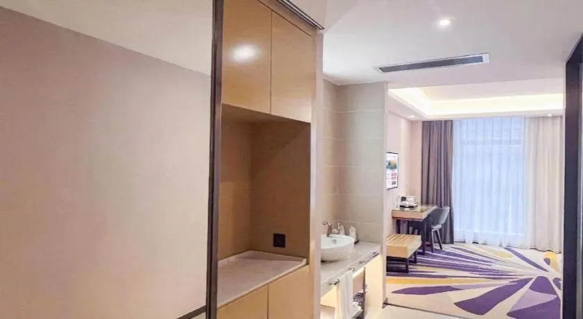 Bed in Lavande Hotel Huizhou Shiwan