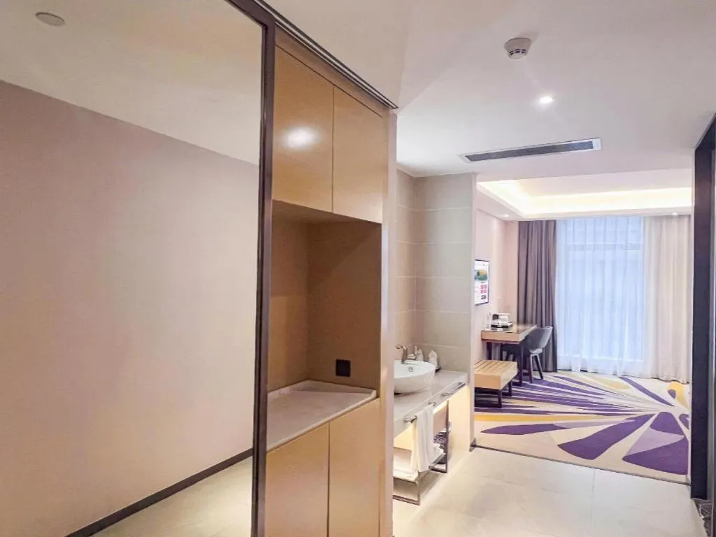 Lavande Hotel Huizhou Shiwan