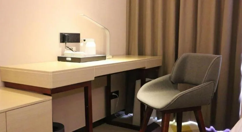 Lavande Hotel Huizhou Shiwan