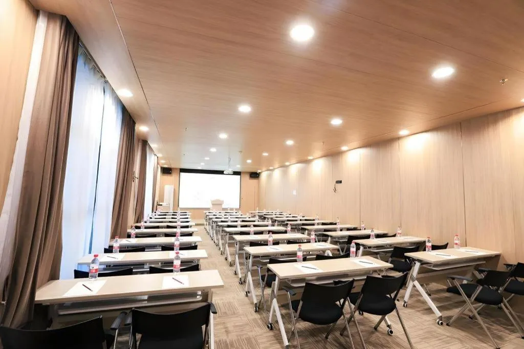 Lavande Hotel Zhongshan Shiqi Daxinxinduhui North Zhongshan Station