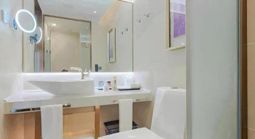 Lavande Hotel Shenzhen Bay Houhai Avenue