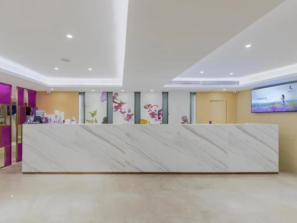 Lavande Hotel Shenzhen Bay Houhai Avenue