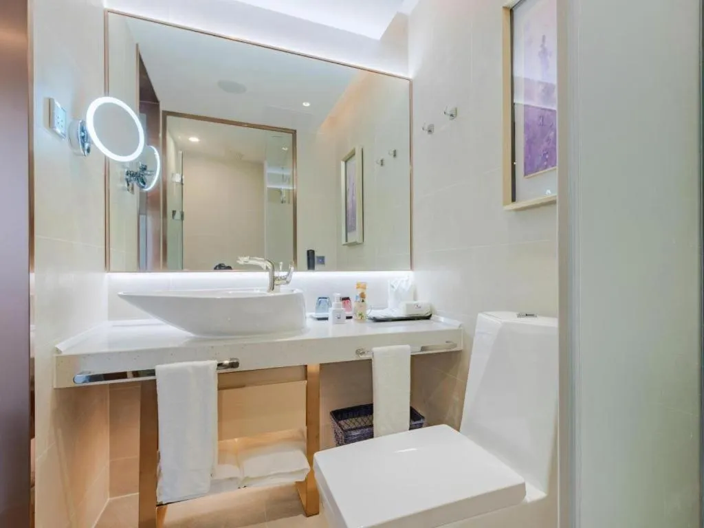 Lavande Hotel Shenzhen Bay Houhai Avenue