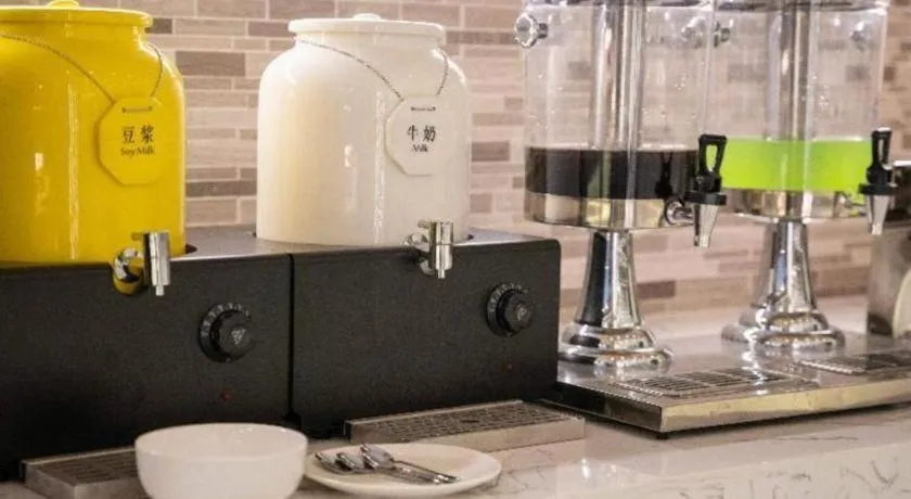 Lavande Hotel Anshan City Center