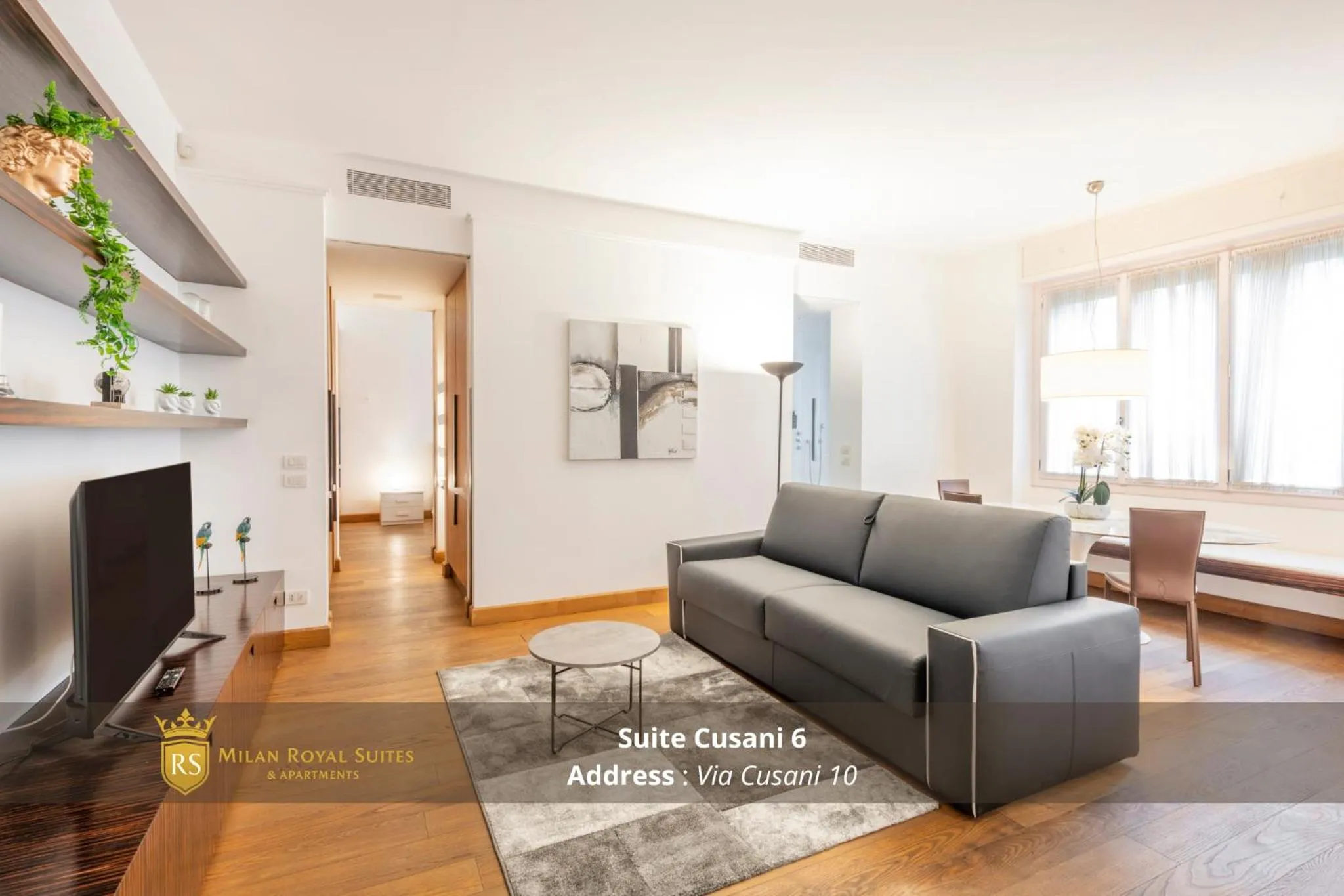 Communal lounge/ TV room in Milan Royal Suites - Centro Brera