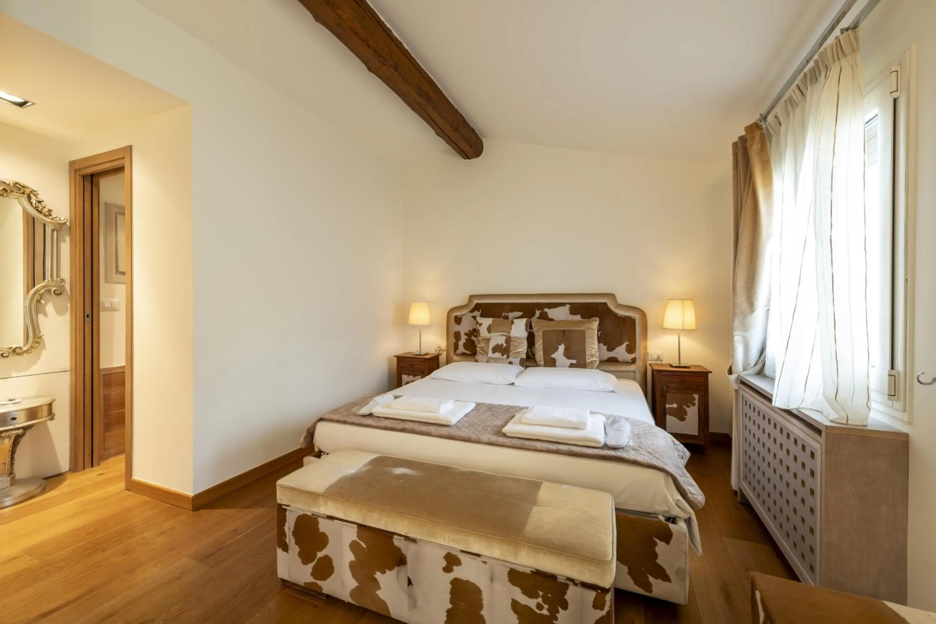 Bed in Milan Royal Suites - Centro Brera