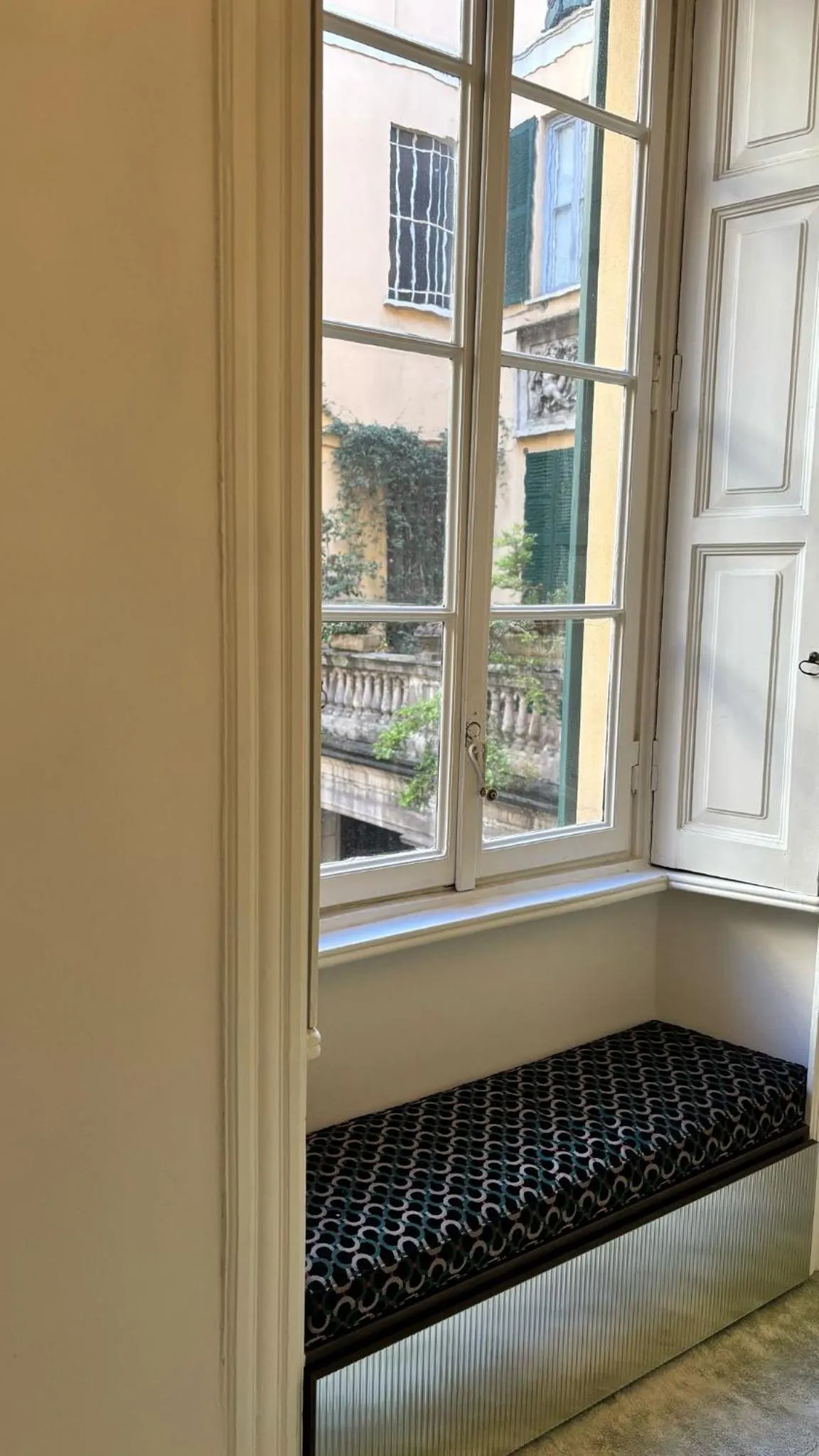 Bed in Milan Royal Suites - Centro Brera