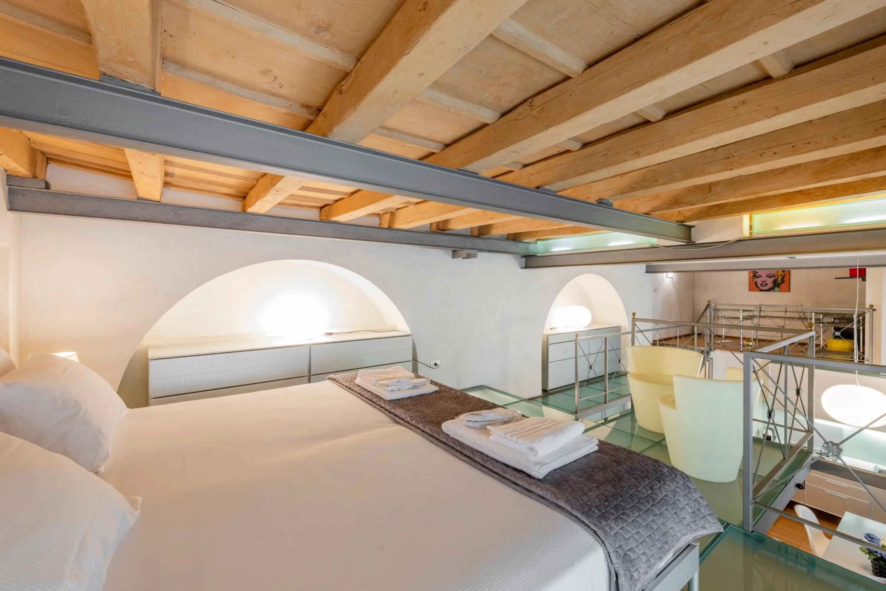 Bed in Milan Royal Suites - Centro Brera