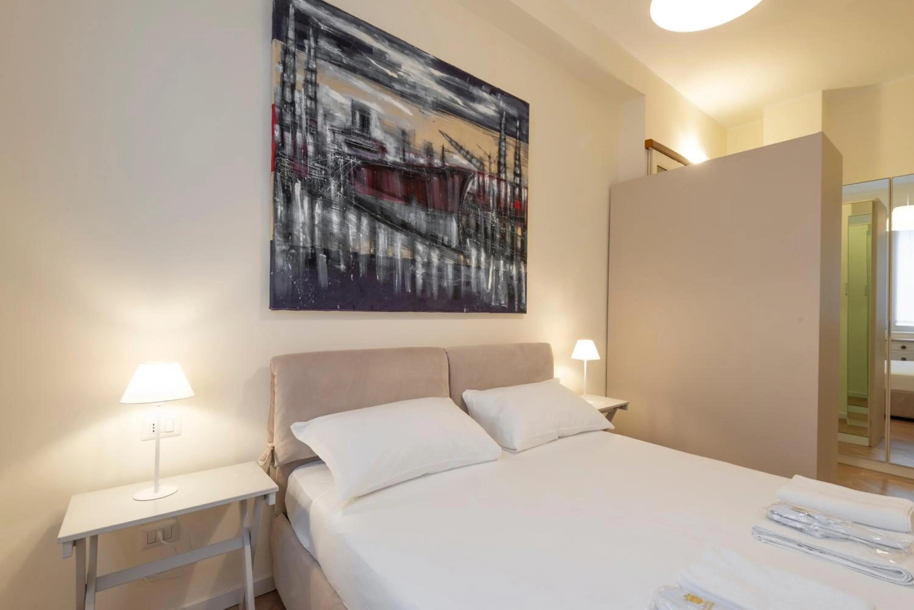 Bed in Milan Royal Suites - Centro Brera