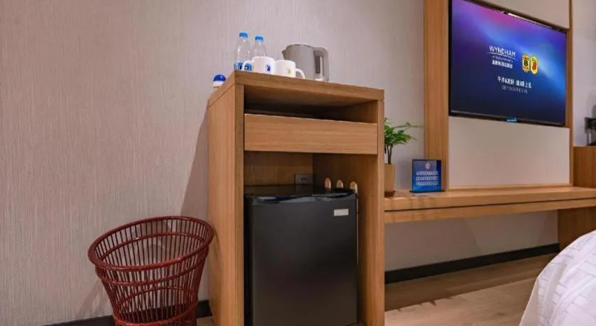 Bed in Super 8 Hotel Premier Beijing Changping Science & Technology Park