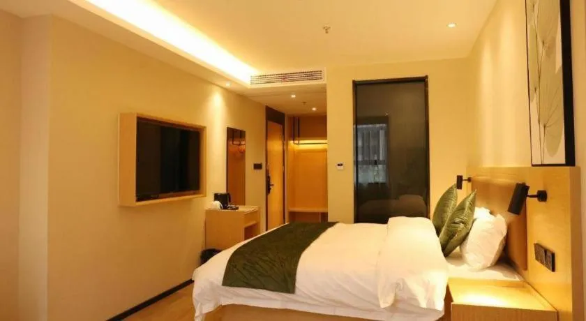 Bed in Green Tree Inn Express Chizhou Gymnasium
