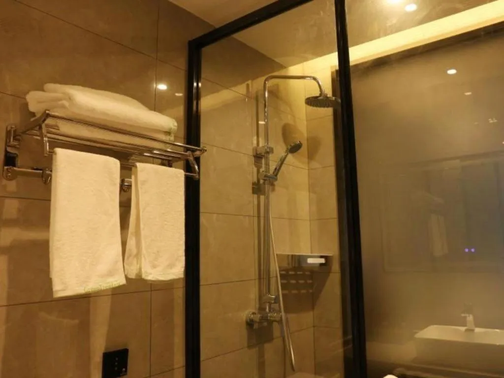 Green Tree Inn Express Chizhou Gymnasium