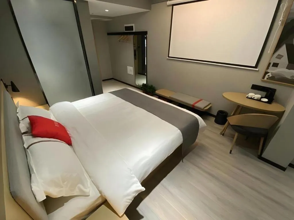 Bed in Thank Inn Henan Zhoukou Chuanhui District Zhoukou Avenue Municipal Government