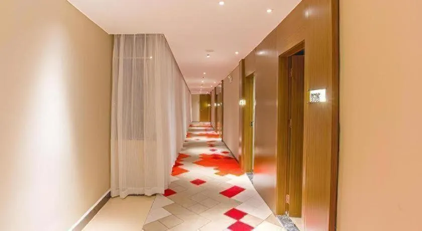 Borrman Hotel Hezhou Lingfeng Plaza