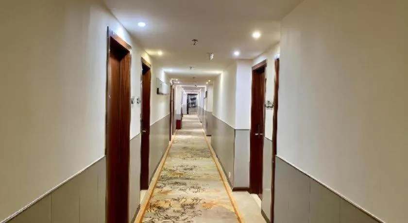 JTOUR Inn Maoming High-Speed Railway Station