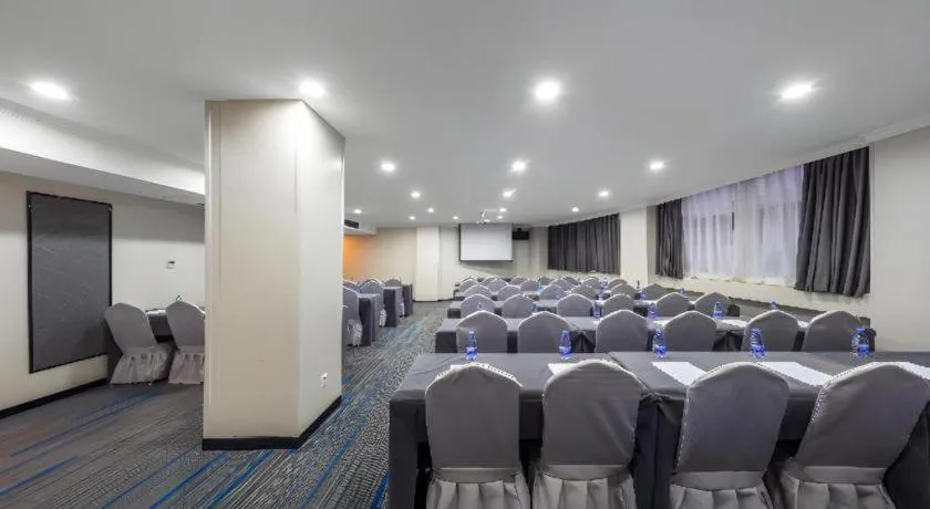 Borrman Hotel Chongqing Hechuan High-speed Railway Station District Government