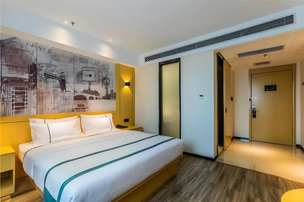 Bed in City Comfort Inn Handan New Century Plaza