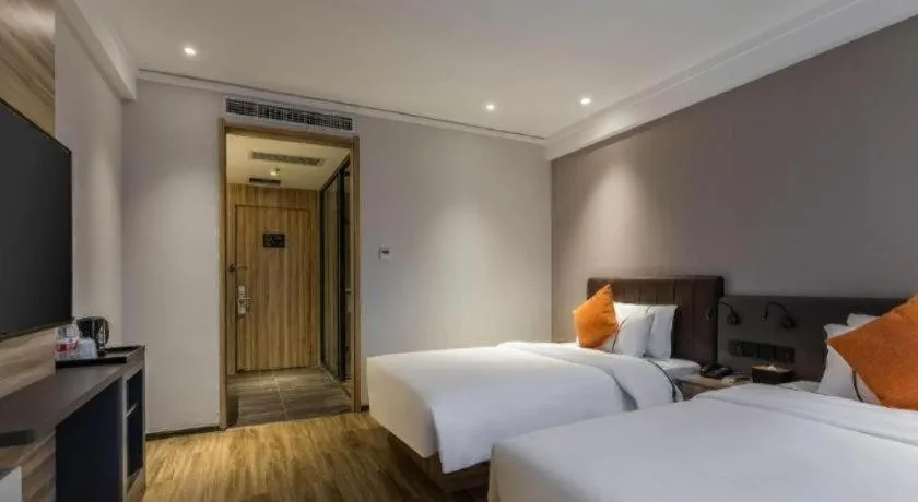 Bed in City Comfort Inn Handan New Century Plaza