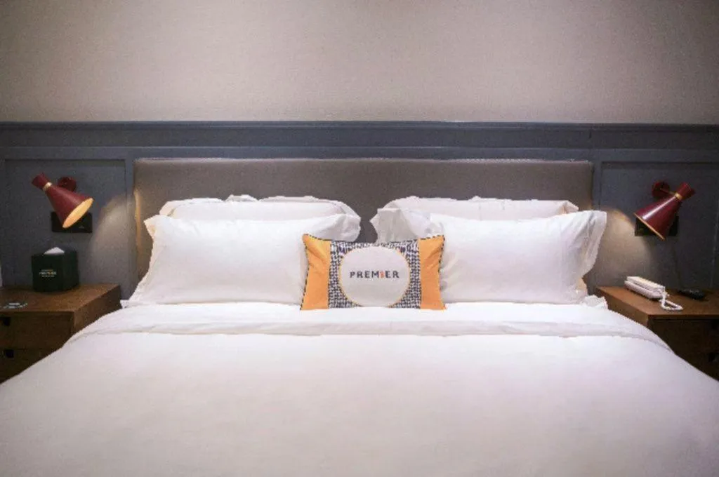 Bed in Premier City Comfort Hotel Wuhan Hankou Railway Station Changgang Road Metro Station