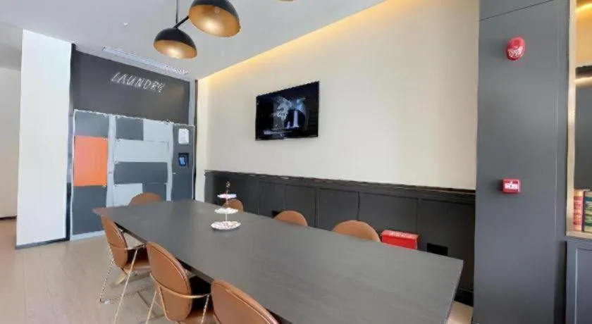 Premier City Comfort Hotel Wuhan Hankou Railway Station Changgang Road Metro Station