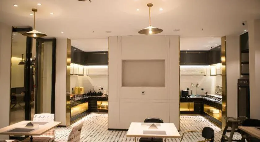 Premier City Comfort Hotel Wuhan Hankou Railway Station Changgang Road Metro Station