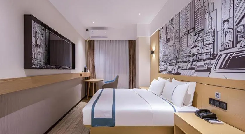 Bed in City Comfort Inn Liuzhou Liudong New District Hualing Youlinghui