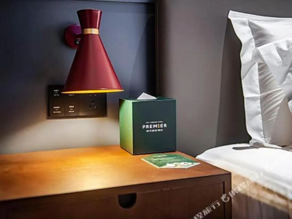 Bed in City Comfort Premier Hotel Liuzhou Wuxing Pedestrian Street Jinggu Building