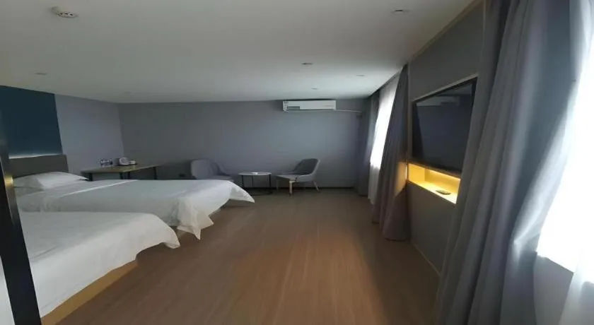 Bed in Green Tree Inn Urumqi San'gong Metro Station Exit