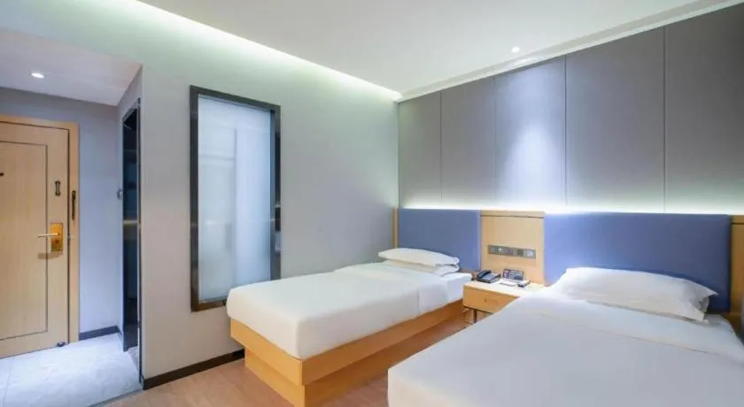 Bed in Green Tree Inn Urumqi San'gong Metro Station Exit