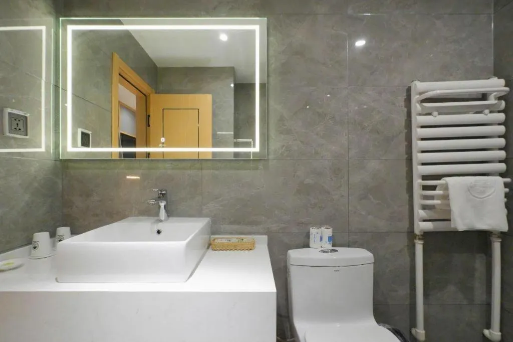 Green Tree Inn Urumqi San'gong Metro Station Exit