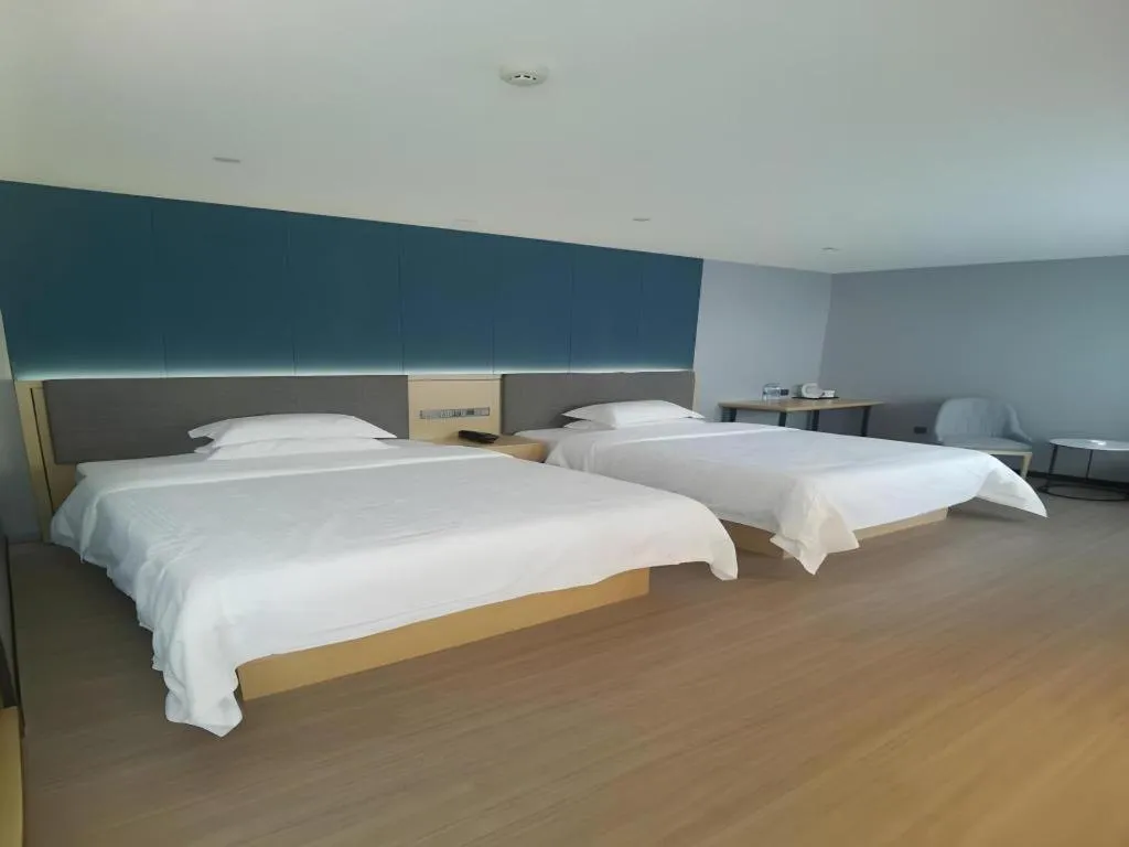 Bed in Green Tree Inn Urumqi San'gong Metro Station Exit