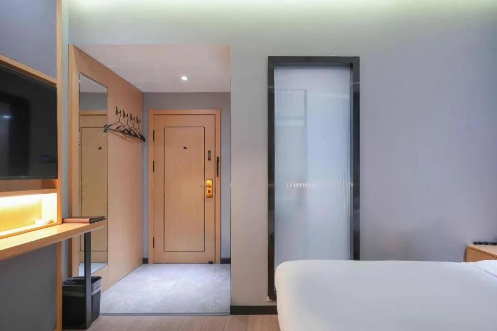 Bed in Green Tree Inn Urumqi San'gong Metro Station Exit