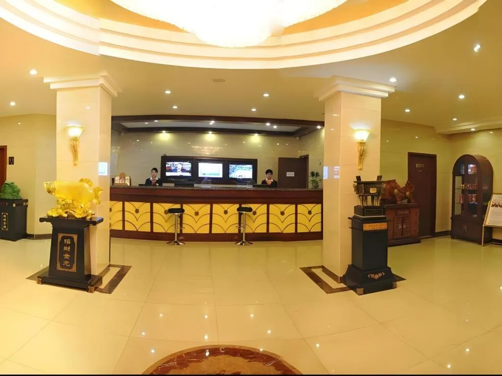 Green Tree Inn Urumqi San'gong Metro Station Exit