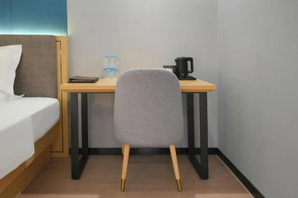 Bed in Green Tree Inn Urumqi San'gong Metro Station Exit