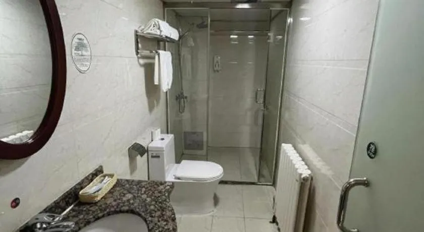 Green Tree Inn Urumqi San'gong Metro Station Exit