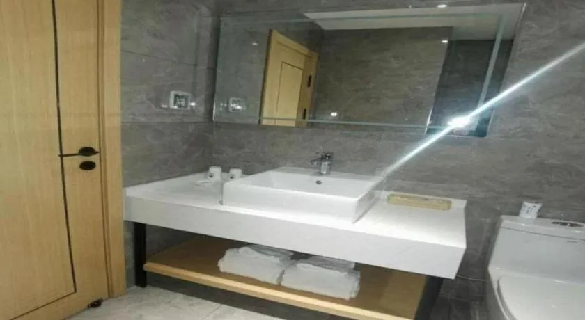 Green Tree Inn Urumqi San'gong Metro Station Exit