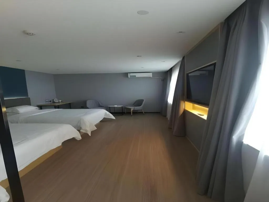 Bed in Green Tree Inn Urumqi San'gong Metro Station Exit