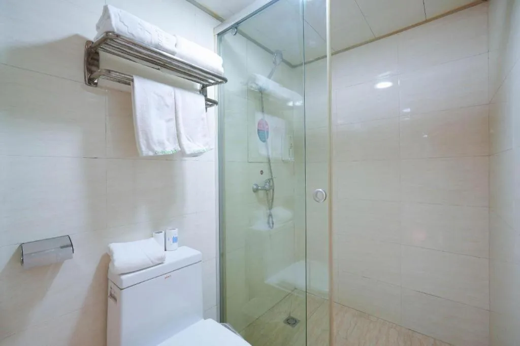 Green Tree Inn Urumqi San'gong Metro Station Exit