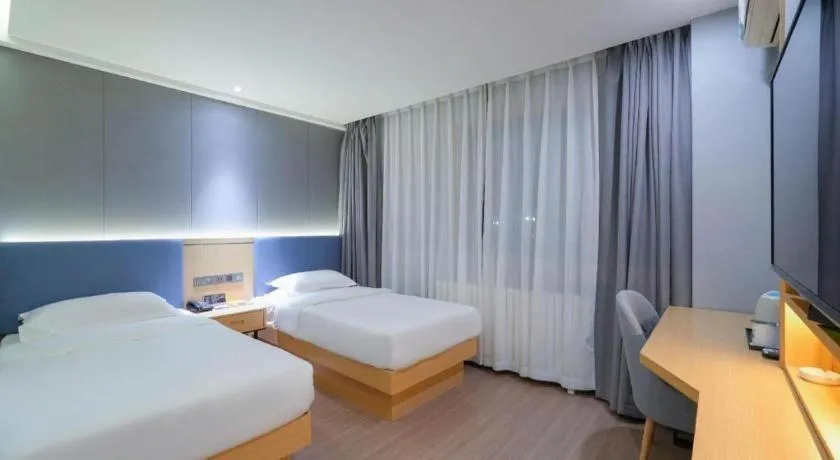 Bed in Green Tree Inn Urumqi San'gong Metro Station Exit