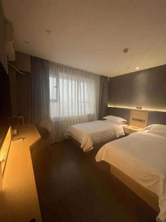 Bed in Green Tree Inn Urumqi San'gong Metro Station Exit