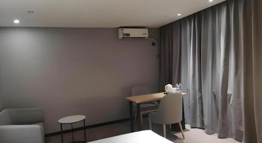 Bed in Green Tree Inn Urumqi San'gong Metro Station Exit