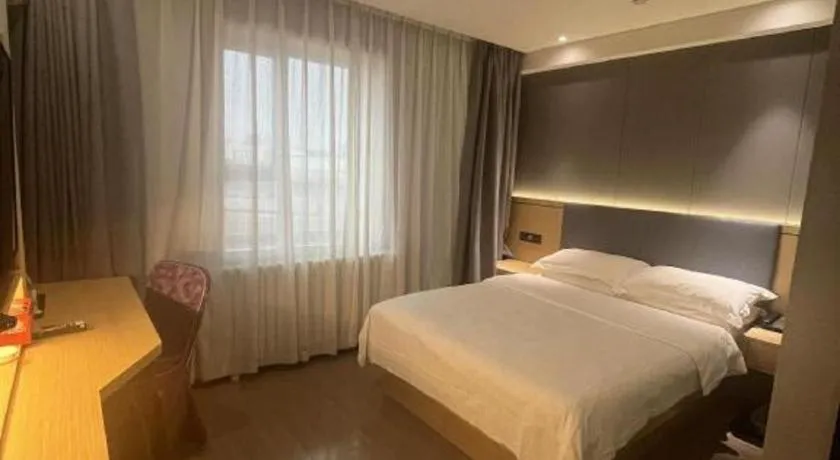 Bed in Green Tree Inn Urumqi San'gong Metro Station Exit