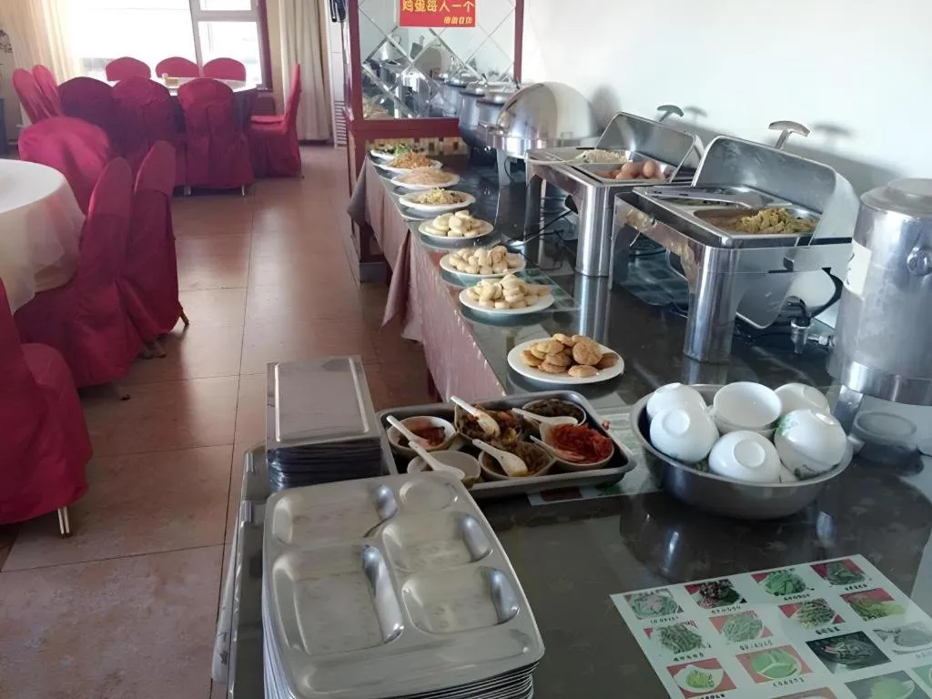 Green Tree Inn Urumqi San'gong Metro Station Exit