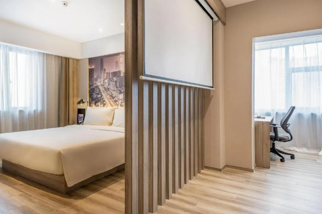 Bed in Atour Hotel Changsha Wuyi Square Wanbao Avenue